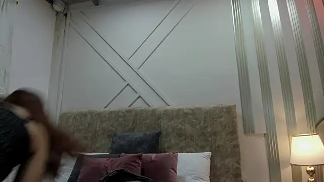 ashley  foxx  online show from October 2025 01:53:01 PM