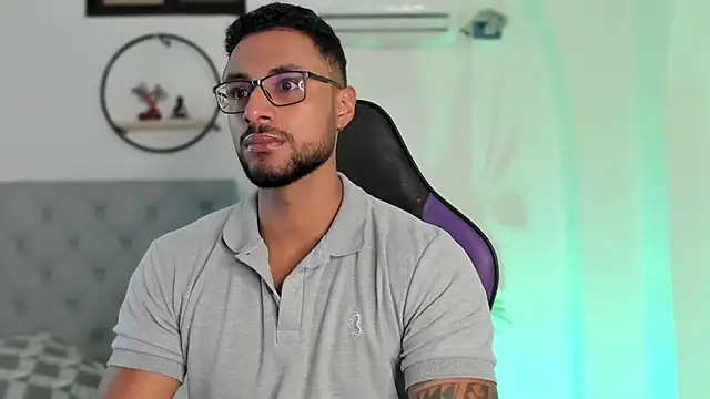 LiamGarcia1 online show from December 2024 12:08:02 PM
