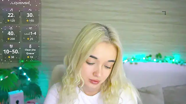 Snapshot of Ashley_S chatting on October 2025 10:10:01 PM Ashley S online show from October 2025 10:10:01 PM