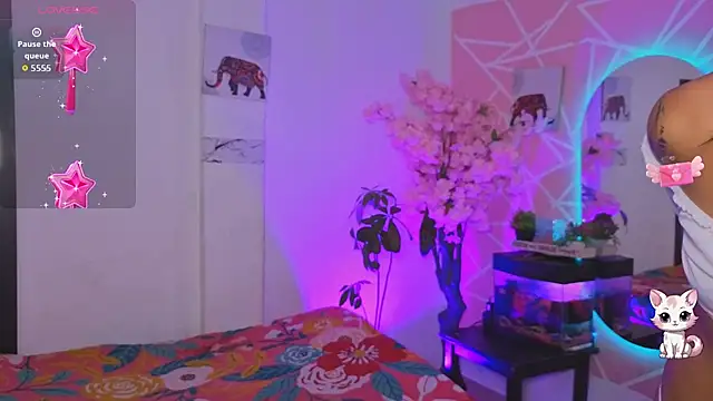 Snapshot of CoralRigan chatting on November 2025 02:44:01 AM CoralRigan online show from November 2025 02:44:01 AM