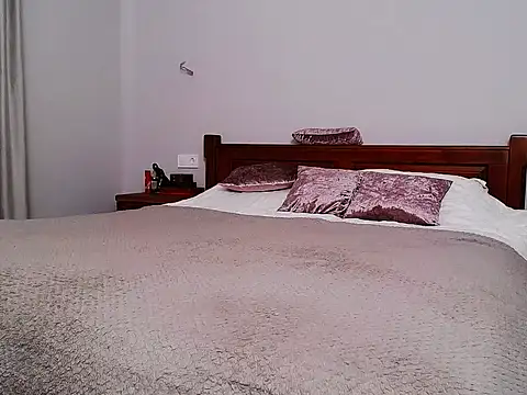 Snapshot of BLUEBLUE_SKY chatting on October 2025 11:51:02 AM BLUEBLUE SKY online show from October 2025 11:51:02 AM