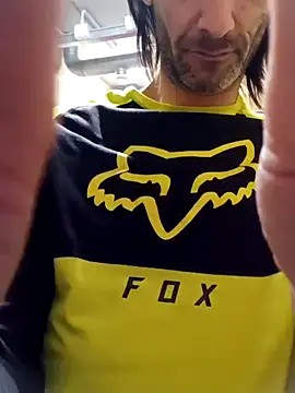 Snapshot of HastLuster chatting on December 2024 02:05:01 AM HastLuster online show from December 2024 02:05:01 AM