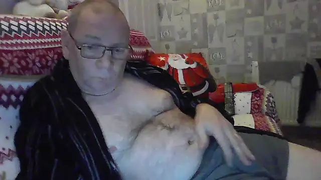 Snapshot of gibbo62 chatting on December 2024 12:09:02 AM gibbo62 online show from December 2024 12:09:02 AM