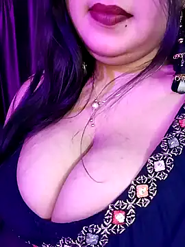 Suhanakhan00 online show from February 2025 05:26:02 PM
