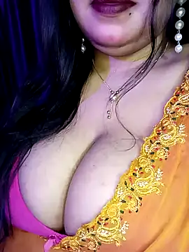 Suhanakhan00 online show from February 2025 07:47:02 PM