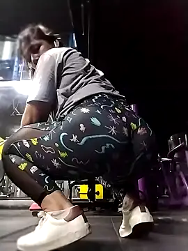 Snapshot of Karenn12 chatting on September 2025 03:29:01 AM Karenn12 online show from September 2025 03:29:01 AM