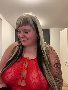 Snapshot of CurvyAngelina_Official chatting on March 2025 05:28:01 PM CurvyAngelina Official online show from March 2025 05:28:01 PM