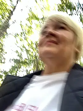 Laura Millf online show from September 2025 11:59:02 AM