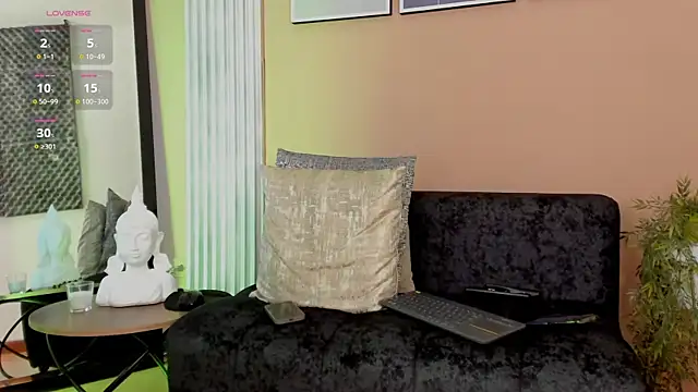 Snapshot of thomas_eliotts chatting on October 2025 07:55:02 PM thomas eliotts online show from October 2025 07:55:02 PM