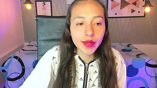 Valeria roussi online show from December 2024 05:08:01 PM