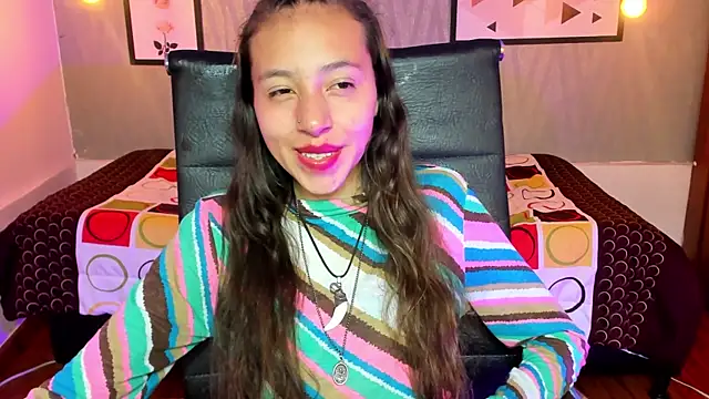 Valeria roussi online show from December 2024 04:57:02 PM