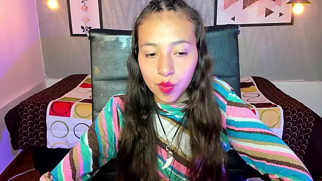 Valeria roussi online show from December 2024 08:01:02 PM