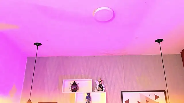 Valeria roussi online show from December 2024 01:50:01 PM