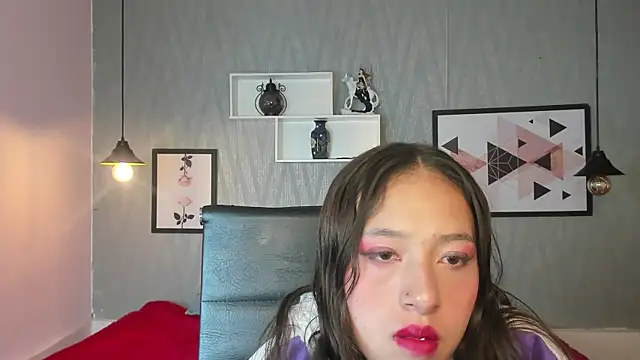 Valeria roussi online show from December 2024 02:52:02 PM