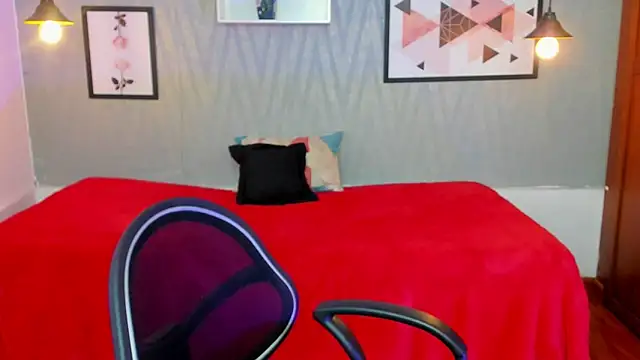 Valeria roussi online show from January 2025 02:32:02 PM