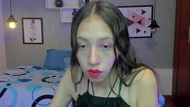 Valeria roussi online show from February 2025 03:36:02 PM