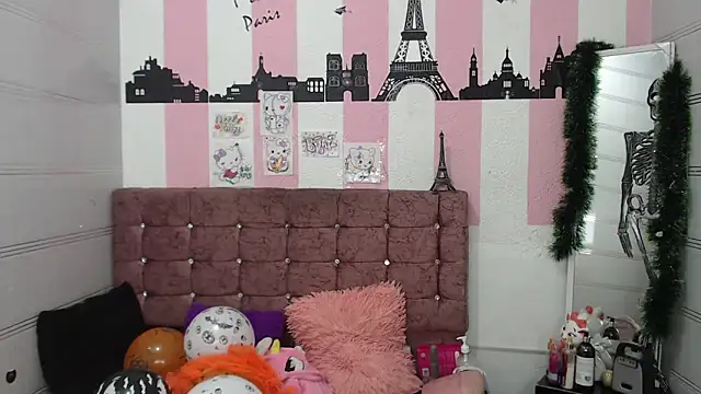 sara caplerx online show from October 2025 01:42:02 PM