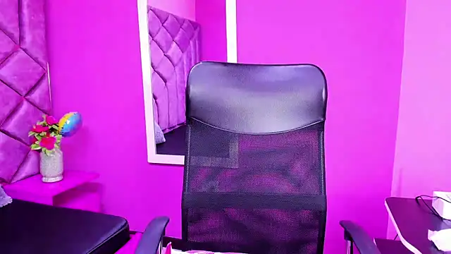 Snapshot of Eimy_Sexy_ chatting on March 2025 12:45:01 PM Eimy Sexy online show from March 2025 12:45:01 PM