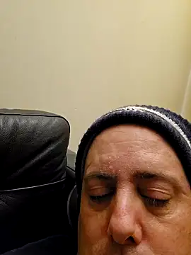 HeteroHotGuy1 online show from December 2024 02:10:01 AM