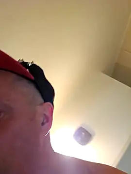 HeteroHotGuy1 online show from October 2025 01:34:01 PM