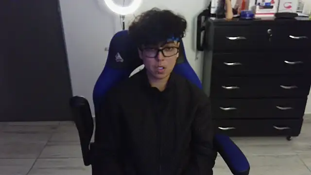 thomascooper7 online show from February 2025 07:18:02 AM