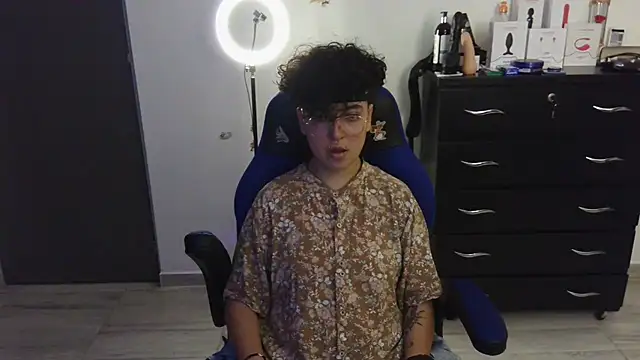 thomascooper7 online show from February 2025 12:59:01 AM