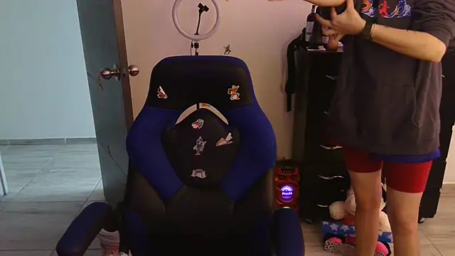 thomascooper7 online show from March 2025 08:32:02 PM