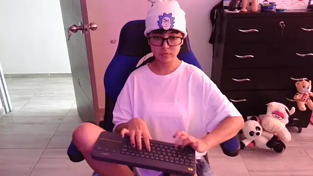 thomascooper7 online show from November 2025 06:07:01 PM