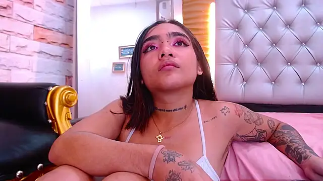 HelenaSwani online show from January 2025 03:43:01 PM