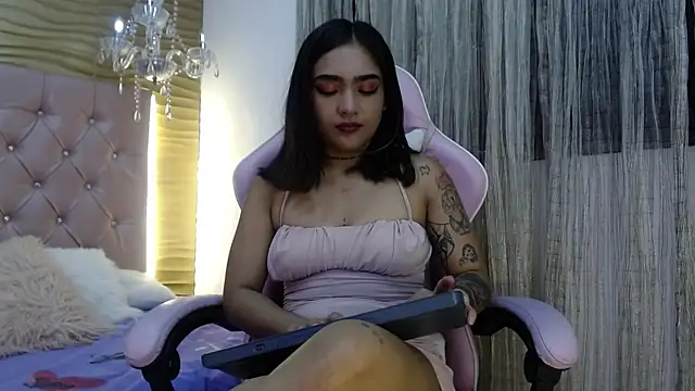 HelenaSwani online show from February 2025 12:33:02 PM