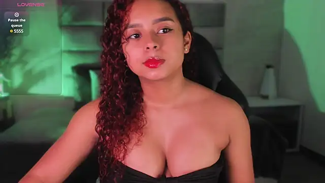 lara jones  online show from March 2025 03:26:02 AM