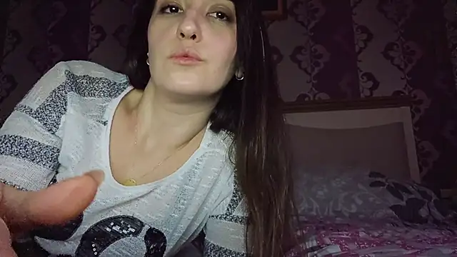 AlejandraDelaney online show from December 2024 01:28:02 PM
