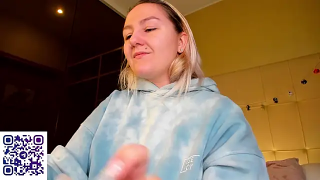 Debbie Taylor online show from November 2025 05:13:01 PM