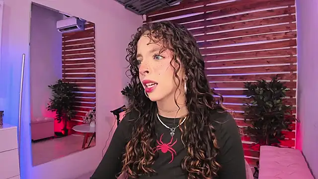 Sapphire Venuss online show from October 2025 01:04:02 AM