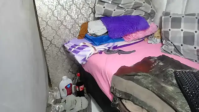 Snapshot of BigbootyNickyx chatting on February 2025 09:13:02 PM BigbootyNickyx online show from February 2025 09:13:02 PM