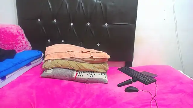 Snapshot of BigbootyNickyx chatting on March 2025 11:01:02 PM BigbootyNickyx online show from March 2025 11:01:02 PM