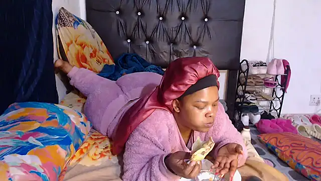 Snapshot of BigbootyNickyx chatting on October 2025 06:53:01 PM BigbootyNickyx online show from October 2025 06:53:01 PM