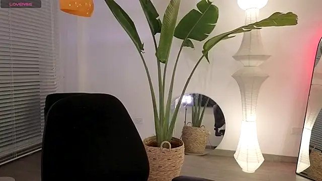 Siny Moore online show from September 2025 12:35:01 AM