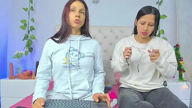 Luci And Sofi online show from January 2025 02:03:01 PM