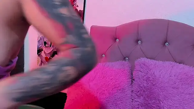 Mila nixon02 online show from October 2025 04:33:02 AM