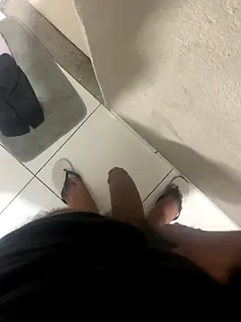 VouchingLagging online show from October 2025 10:42:02 PM