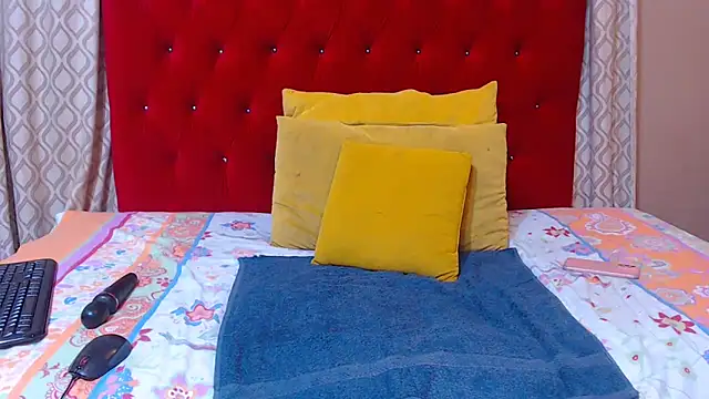 Snapshot of sexychocolatbox10 chatting on October 2025 05:08:02 AM sexychocolatbox10 online show from October 2025 05:08:02 AM