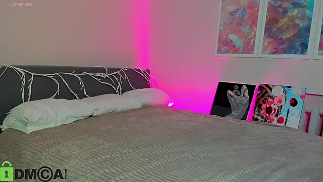 Snapshot of Sara_Robinson chatting on October 2025 02:45:02 AM Sara Robinson online show from October 2025 02:45:02 AM