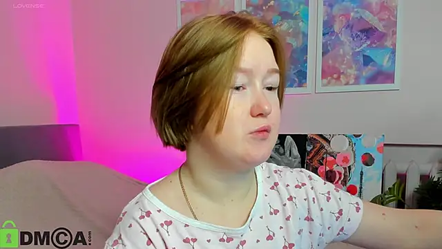 Snapshot of Sara_Robinson chatting on October 2025 02:41:02 AM Sara Robinson online show from October 2025 02:41:02 AM