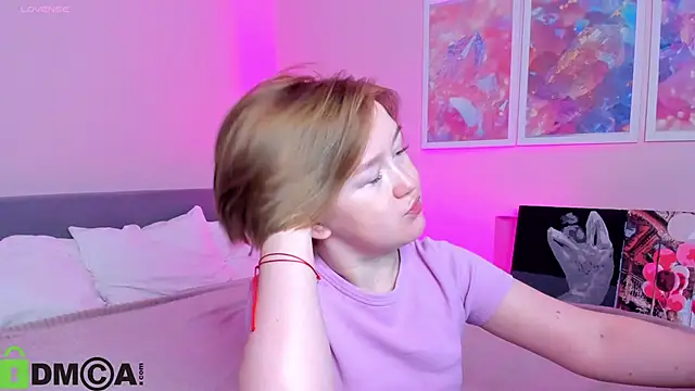 Snapshot of Sara_Robinson chatting on October 2025 02:17:02 AM Sara Robinson online show from October 2025 02:17:02 AM