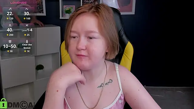 Snapshot of Sara_Robinson chatting on November 2025 03:07:01 AM Sara Robinson online show from November 2025 03:07:01 AM