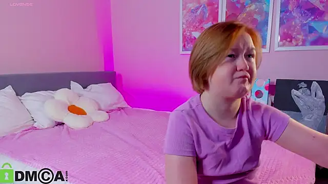 Snapshot of Sara_Robinson chatting on November 2025 02:56:02 AM Sara Robinson online show from November 2025 02:56:02 AM