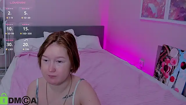 Snapshot of Sara_Robinson chatting on November 2025 02:32:01 AM Sara Robinson online show from November 2025 02:32:01 AM