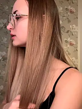 Tiffanyhunt online show from October 2025 07:18:02 AM