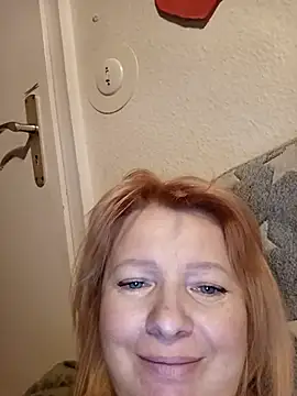 Lauri scherri online show from October 2025 09:37:01 PM